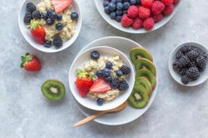 healthy breakfast - porridge bow with fruit