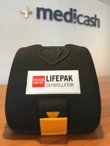CardiACT Defibrilator